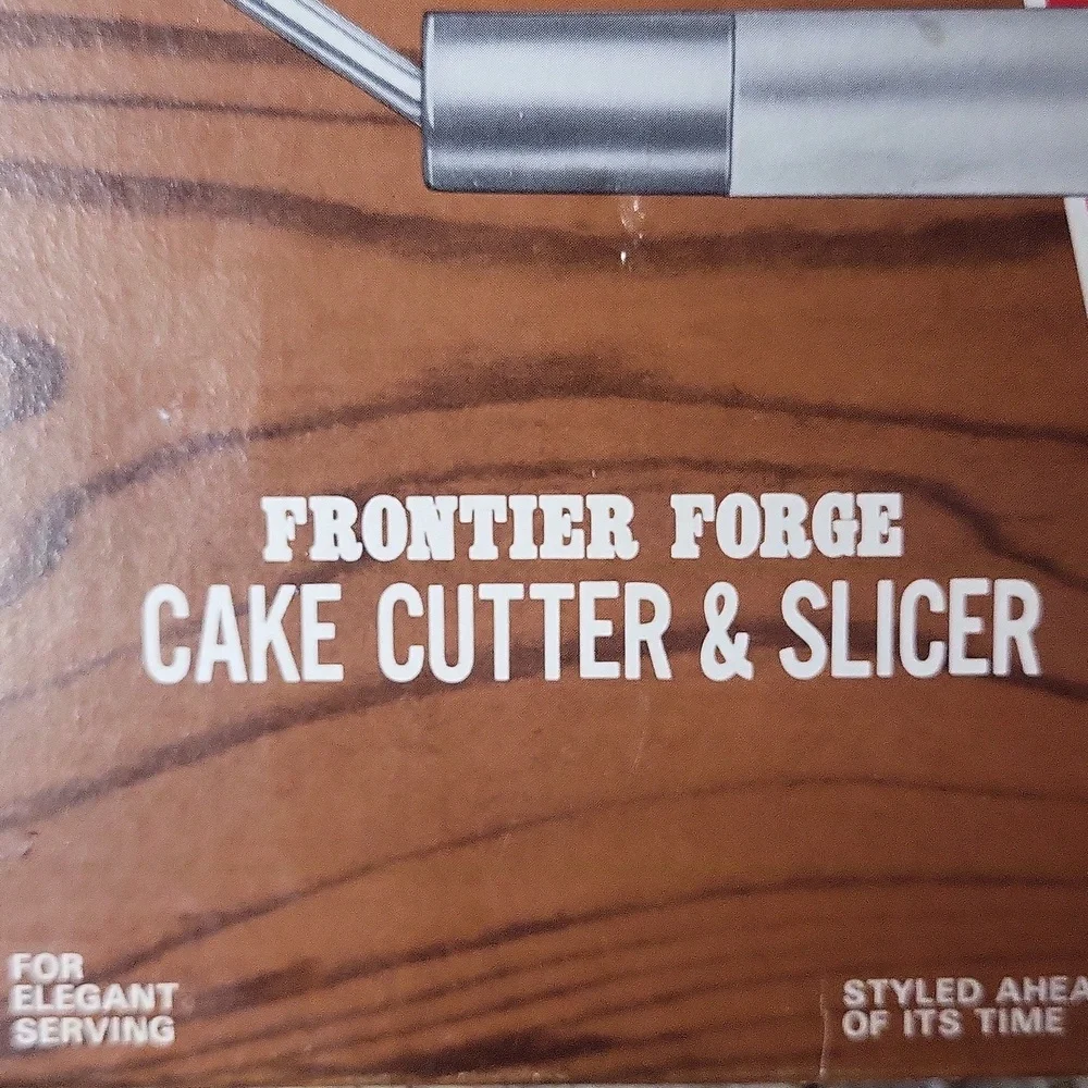 Frontier Forge Cake Cutter & Slicer